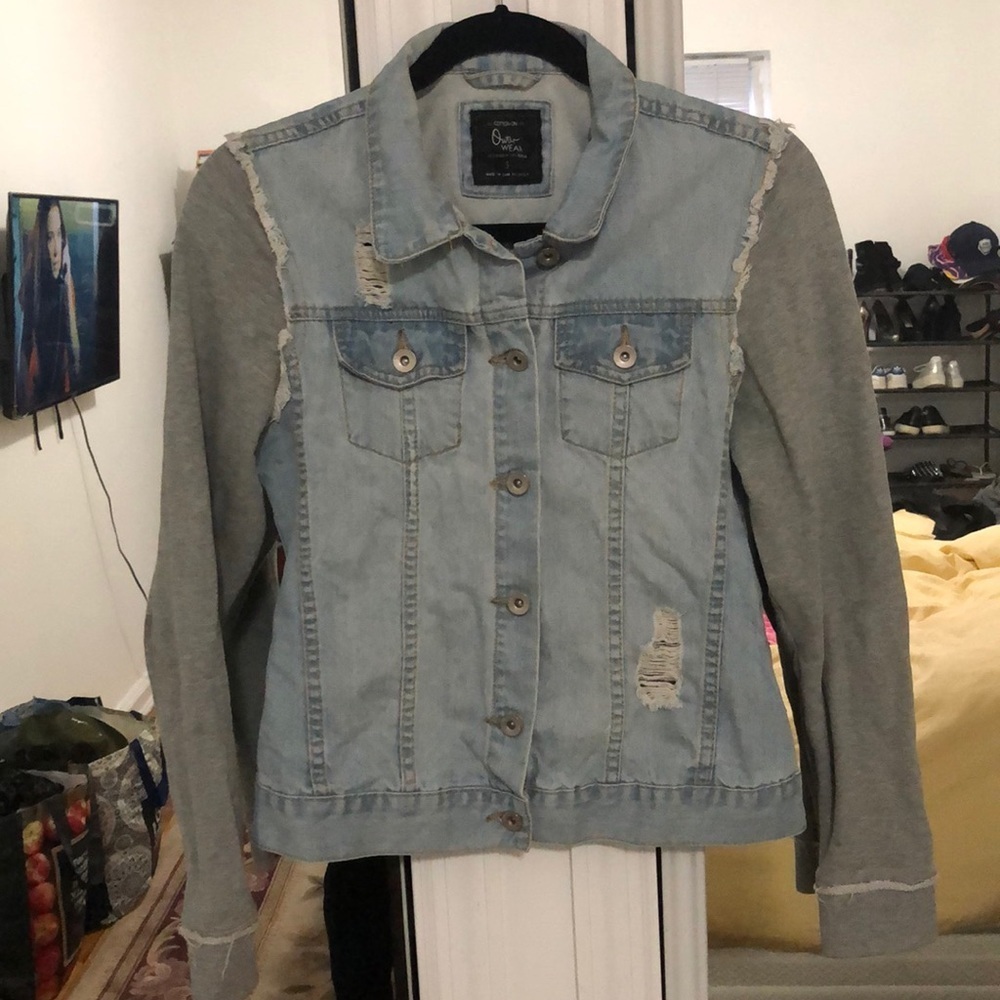 Cotton On light denim jacket w/ sweatshirt sleeve
